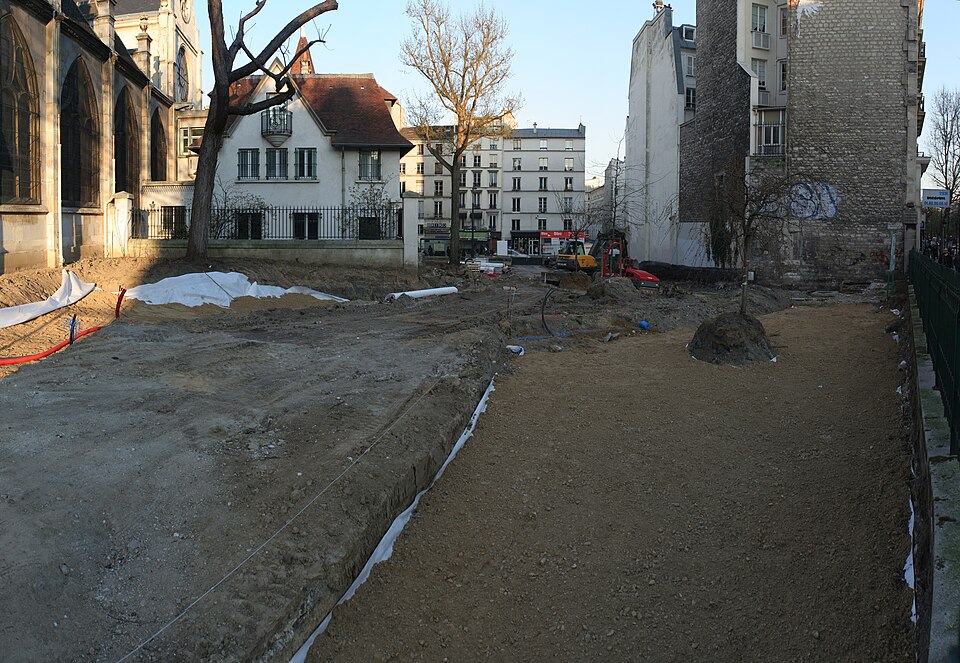 A photograph of square Saint-Laurent