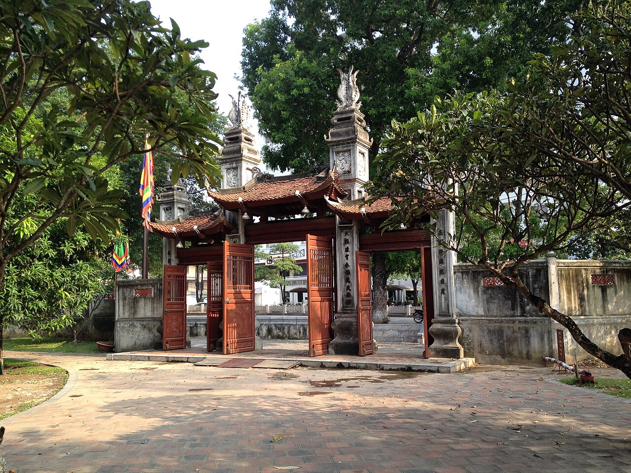 A photograph of Voi Phục