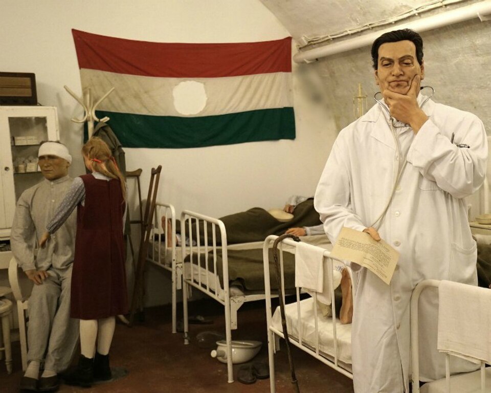 A photograph of Hospital in the Rock