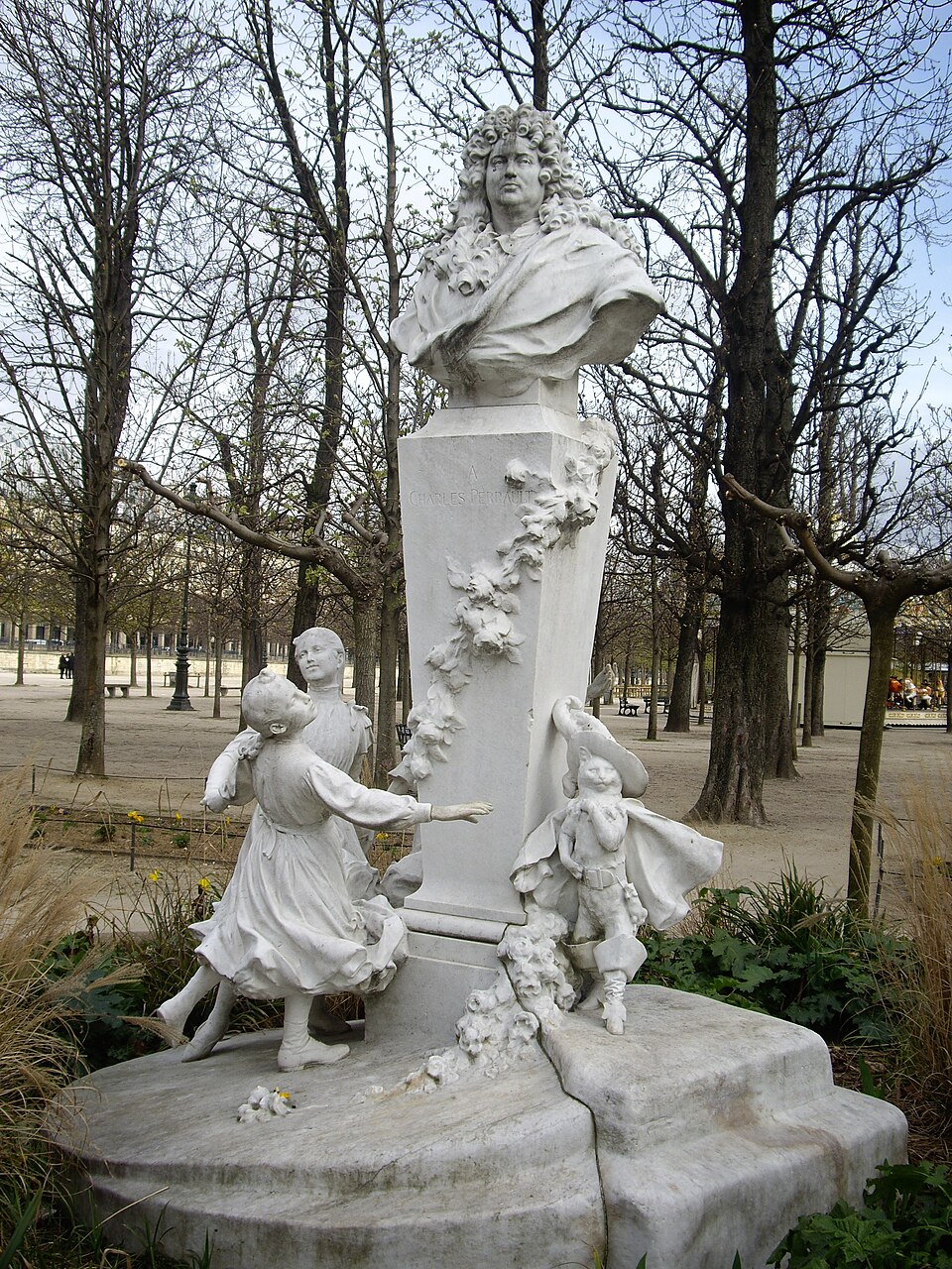 A photograph of Monument to Charles Perrault