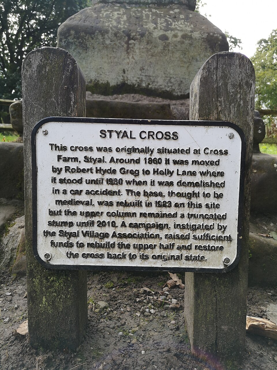 A photograph of Styal Cross