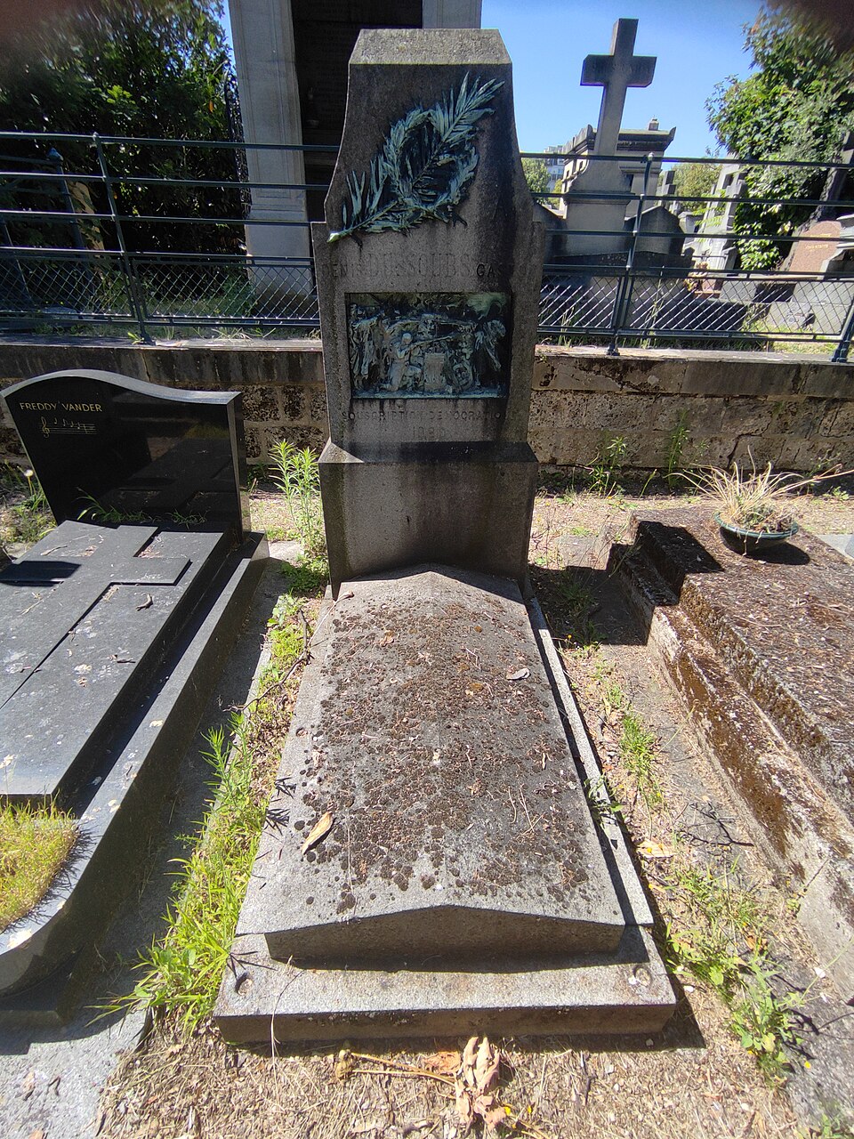 A photograph of Tombe de Denis Dussoubs