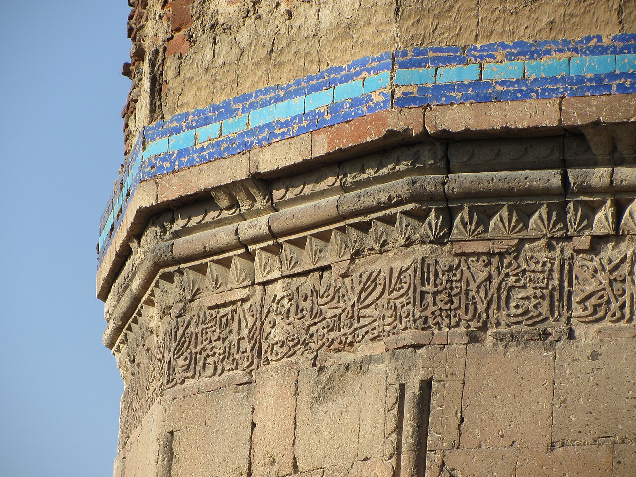 Una fotografia di Argavand Funerary Tower