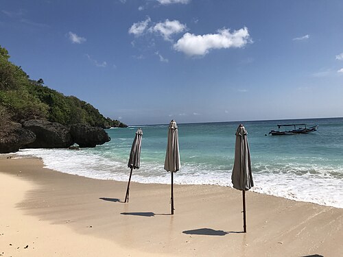 Pantai Padang Padang