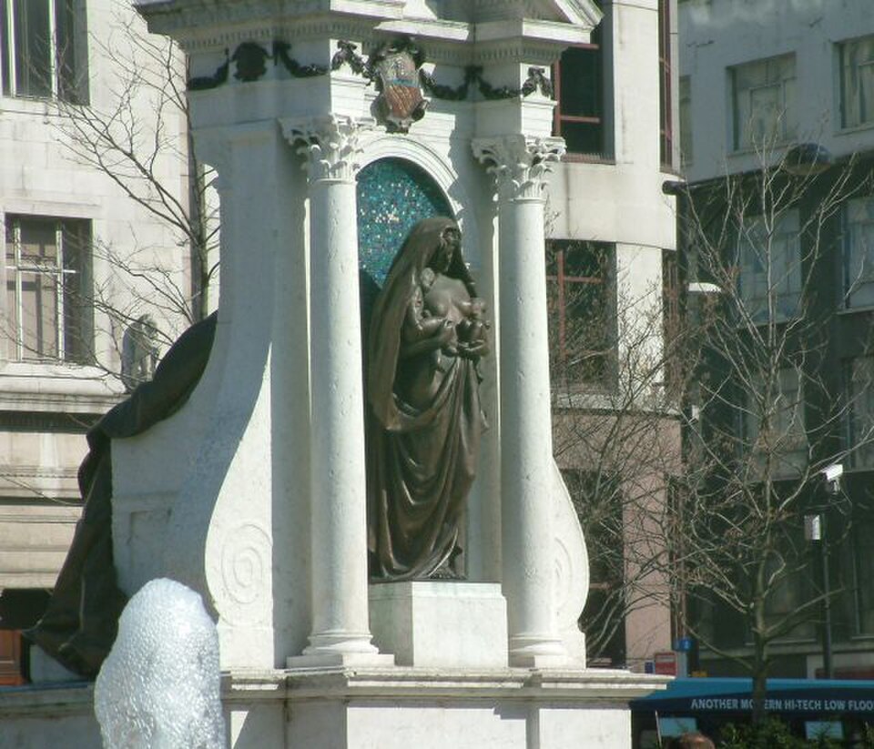 A photograph of Queen Victoria Monument