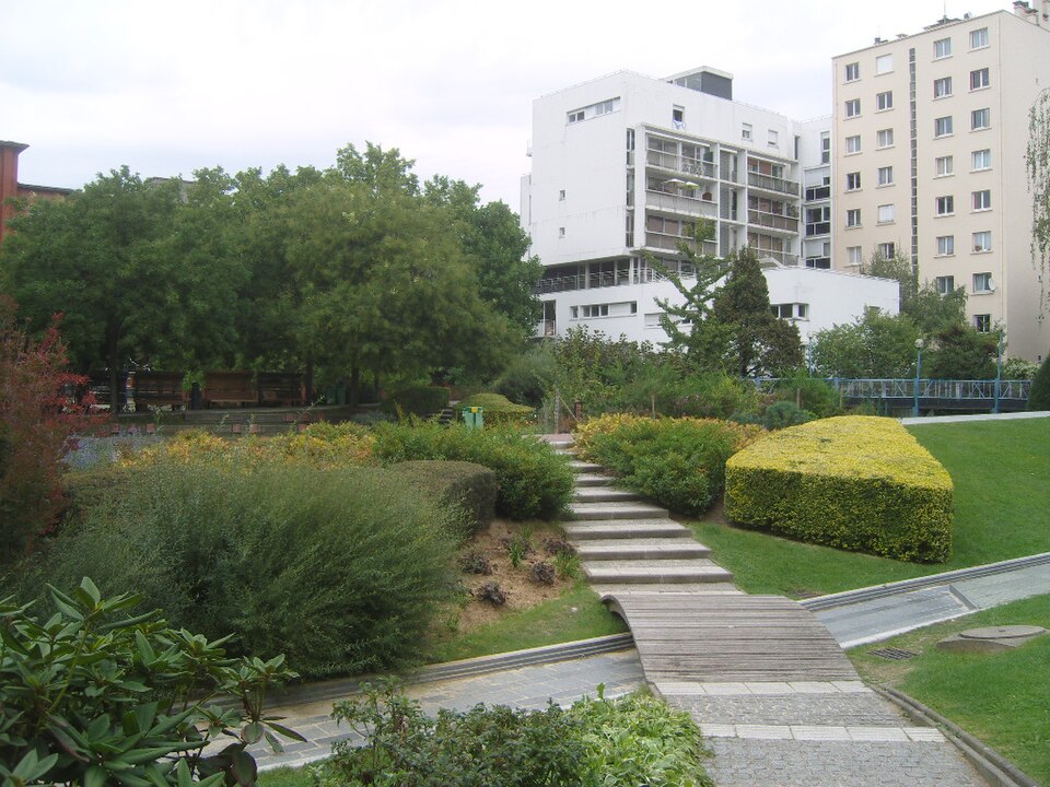 A photograph of jardin Juan-Miro