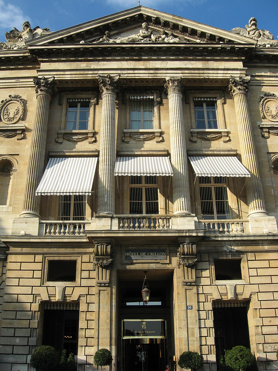 A photograph of Hôtel de Crillon