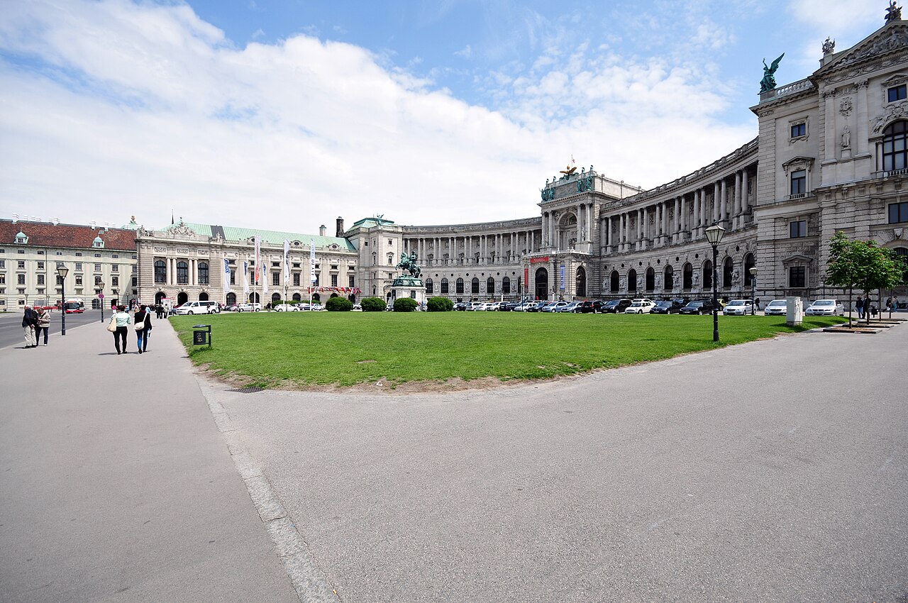 Una fotografía de Heldenplatz