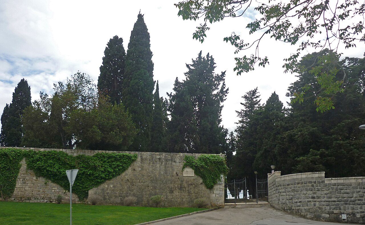 A photograph of Sustipan