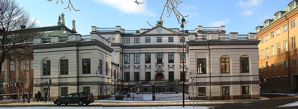 A photograph of Bonde Palace
