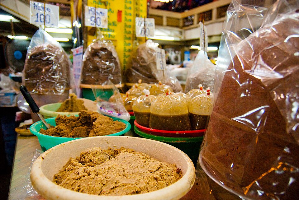 A photograph of Ton Lam Yai Flower Market