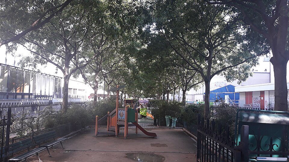 A photograph of square Georges Sarre