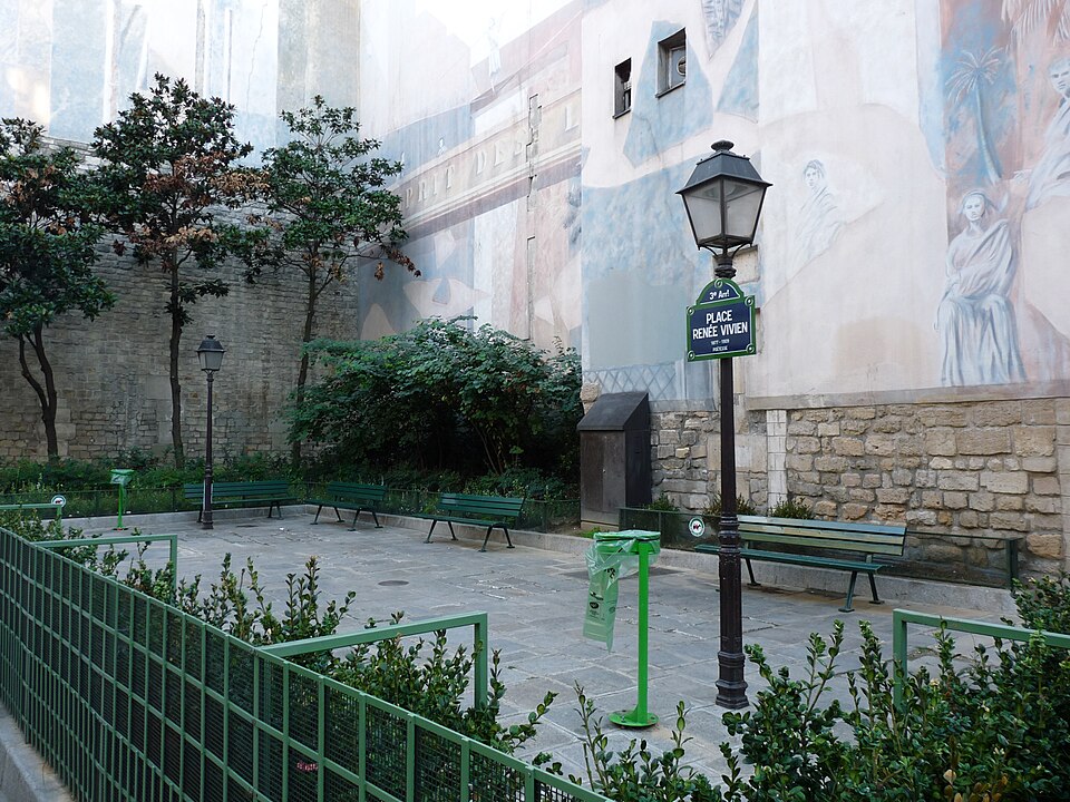A photograph of place Renée-Vivien