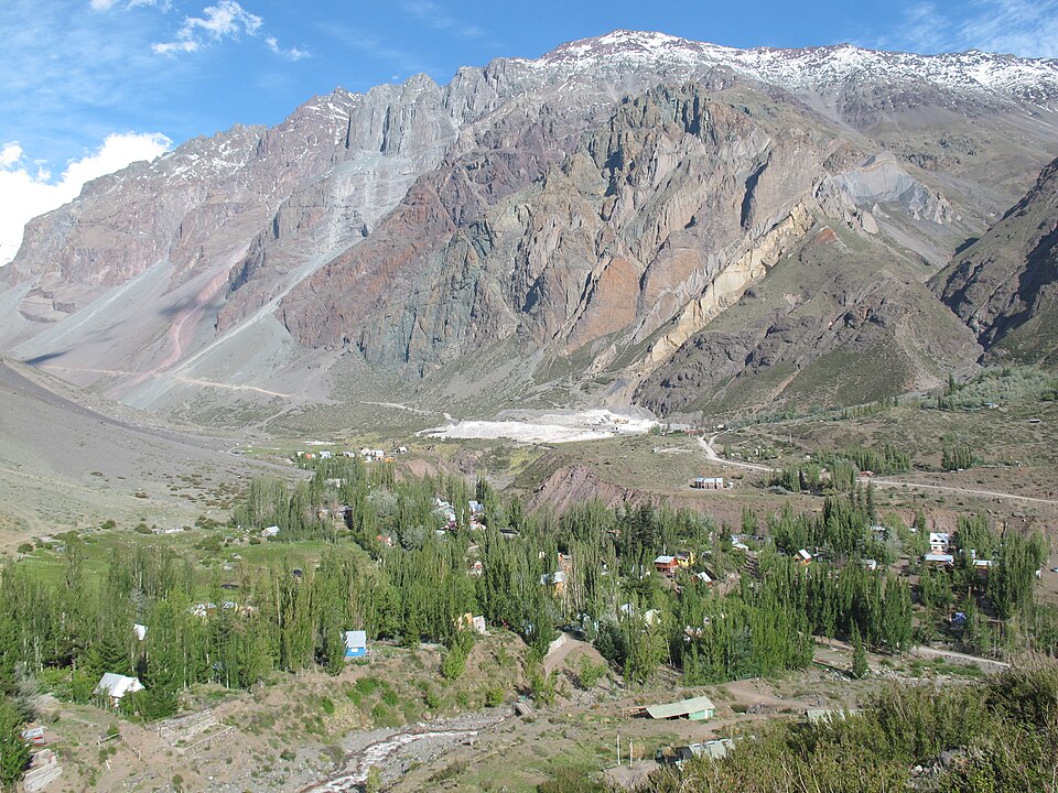 A photograph of Maipo Canyon