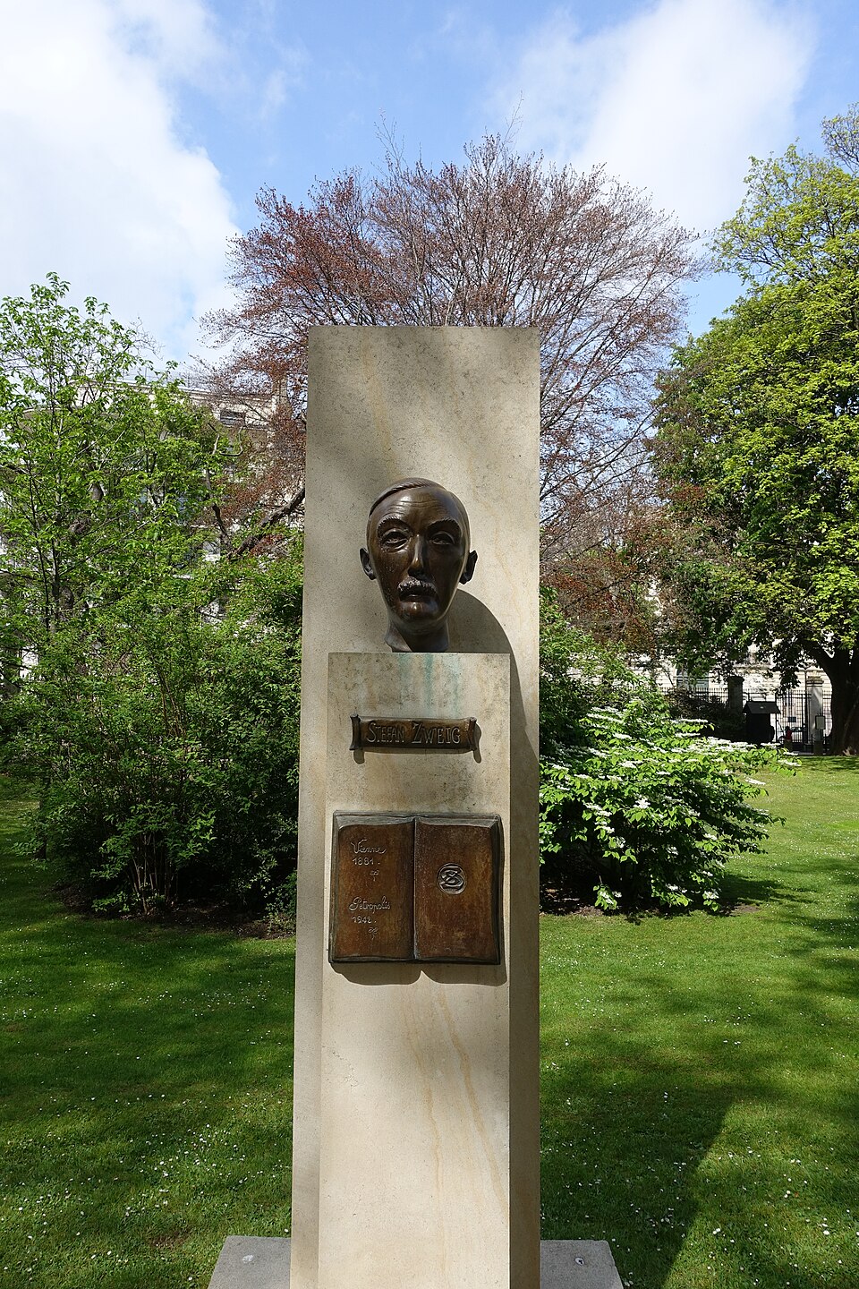A photograph of Stefan Zweig